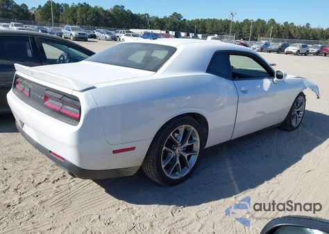 2022 Dodge Challenger Gt z USA, uszkodzony, nr VIN 2C3CDZJG2NH140396